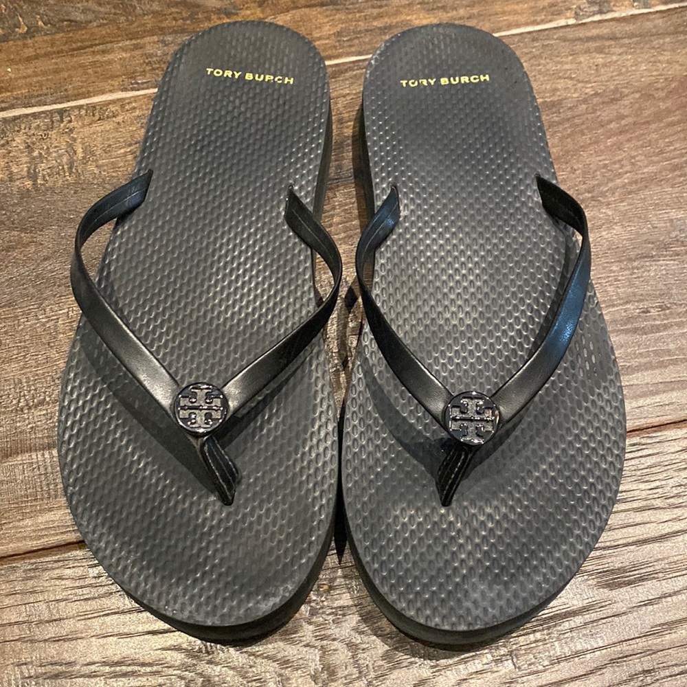 Tory Burch Flatform flip flop in perfect black